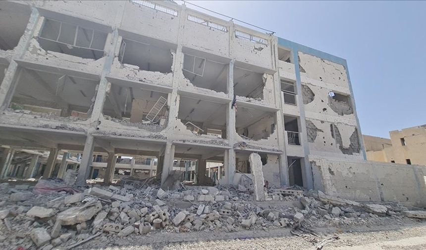 Katil İsrail, Gazze'de 9 aydan beri okulları hedef alıyor