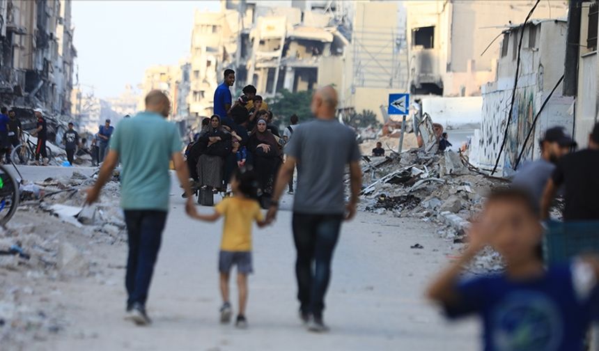 Katil İsrail güçleri, Gazze kentindeki Filistinlilerden bölgeyi terk etmelerini istedi