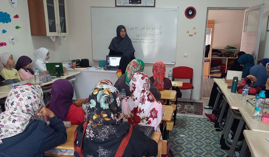 Yaz Kur'an Kurslarında "Din İstismarı İle Mücadele" seminerleri