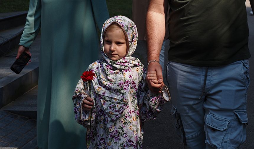 Srebrenitsa Soykırımı kurbanlarının cenazeleri, Saraybosna'dan Potoçari Anıt Mezarlığı'na uğurlandı