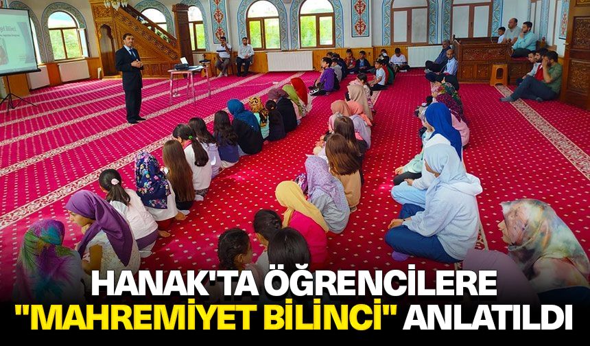 Hanak'ta öğrencilere "Mahremiyet Bilinci" anlatıldı