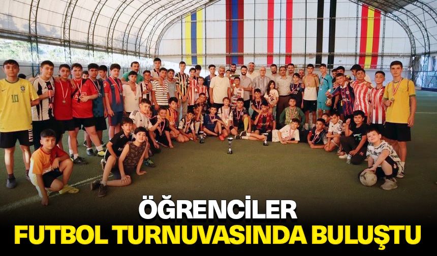 Öğrenciler futbol turnuvasında buluştu