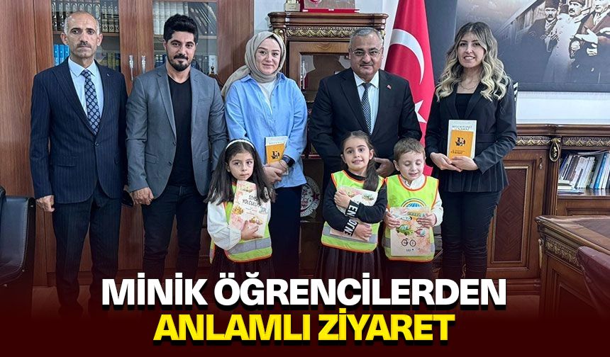 Minik öğrencilerden anlamlı ziyaret