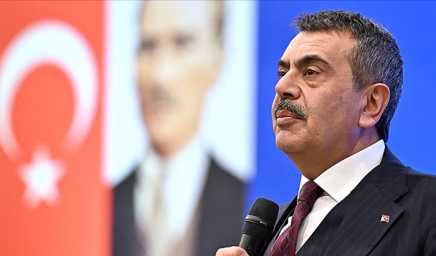 Bakan Tekin: Öğrencilerimiz yapay zeka ile geliştirilmiş modelimizi YKS sınavlarına yönelik yoğun şekilde kullanacak