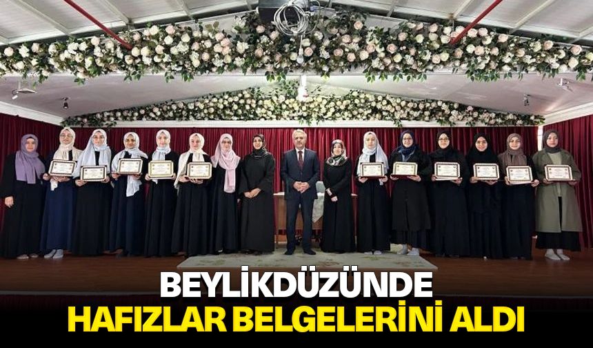 Beylikdüzünde hafızlar belgelerini aldı