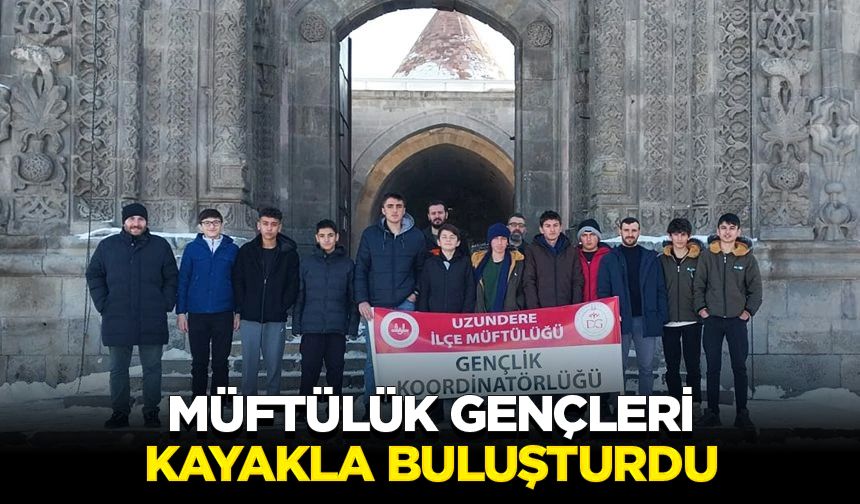 Müftülük gençleri kayakla buluşturdu