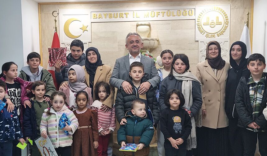 Bayburt Müftülüğü, yetimleri ağırladı