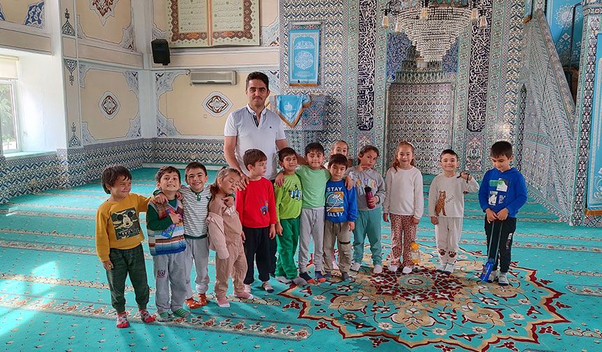 Marmaris'te anasınıfı öğrencileri camiyi tanıdı