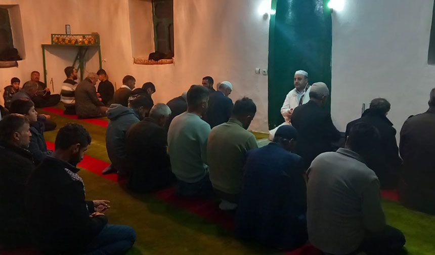 Hakkari'de ramazan irşat ekipleri köy köy dolaşıyor