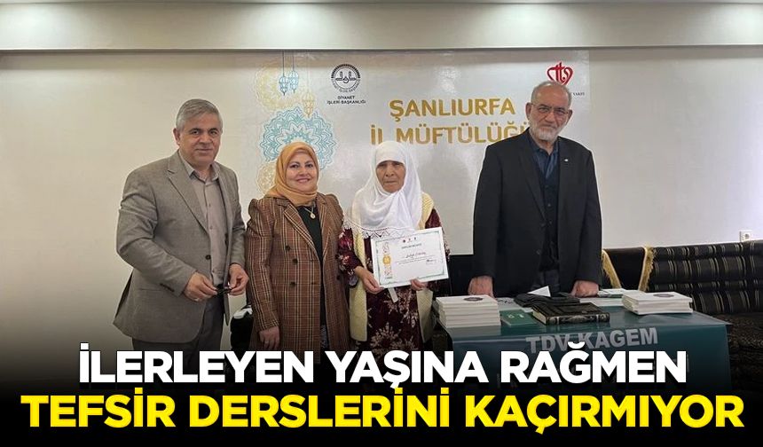 İlerleyen yaşına rağmen tefsir derslerini kaçırmıyor