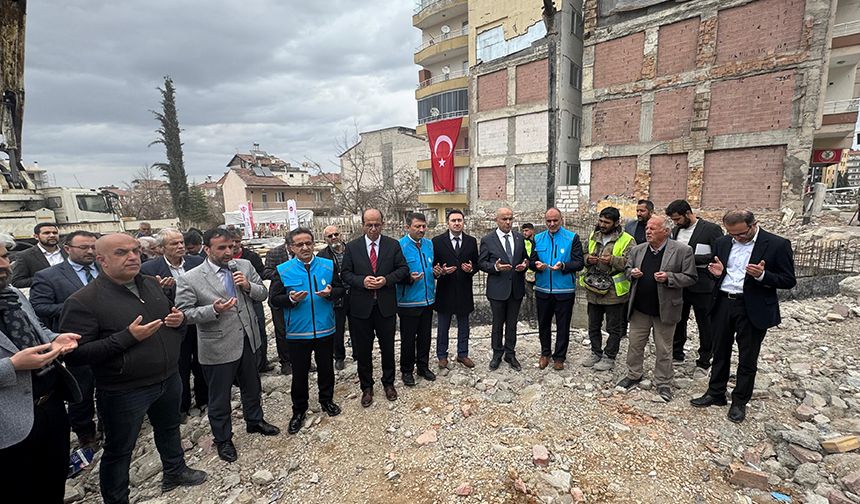 Yeşilyurt Ehli Beyt Camii'nin temeli dualarla atıldı