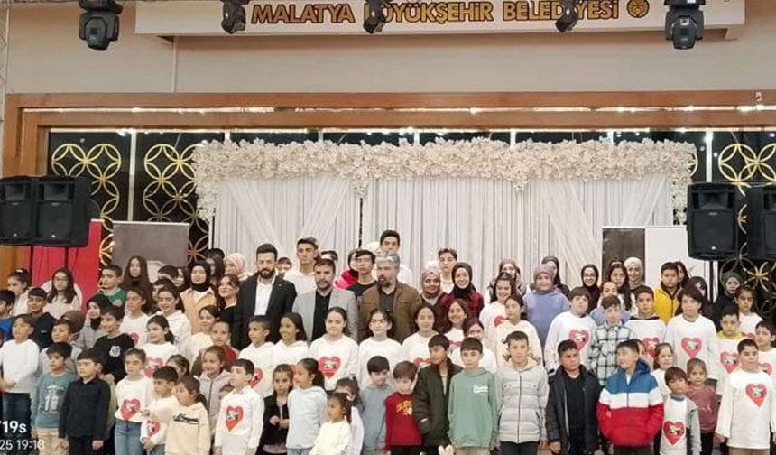 Yeşilyurt'ta yüzlerce genç iftarda bir araya geldi