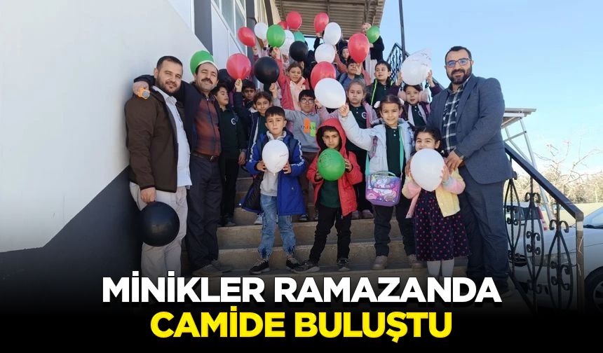 Minikler ramazanda camide buluştu