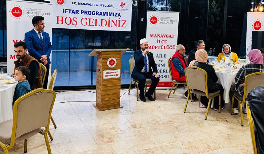 Mühtedilere yönelik iftar programı düzenlendi