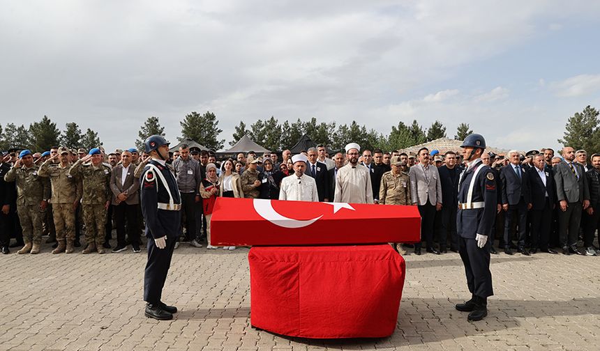 Jandarma Uzman Çavuş Şükrü Taş Mardin'de son yolculuğuna uğurlandı