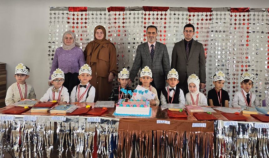 Erciş'te minikler Kur’an’a geçiş sevincini yaşadı