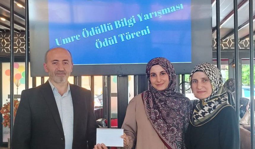 Müftülük umre yarışmasında dereceye girenleri ödüllendirdi