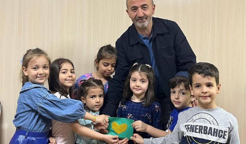 Minikler Azez'deki yetim kardeşlerini unutmadı