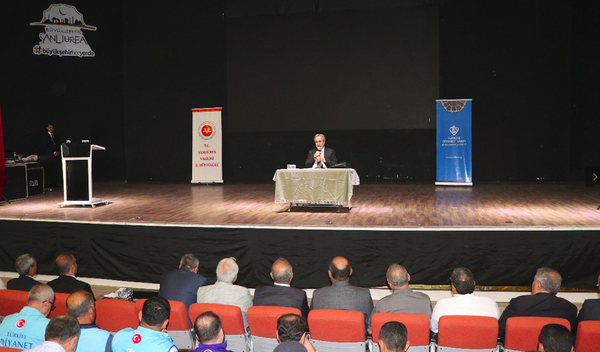 Prof. Dr. Karslı, Şanlıurfa'da din görevlileriyle buluştu