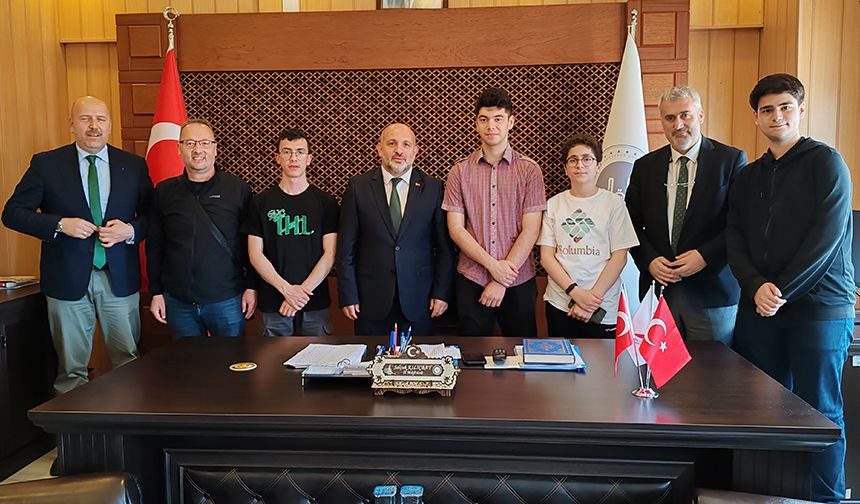 Giresun’da lise öğrencileri ödüllerini aldı