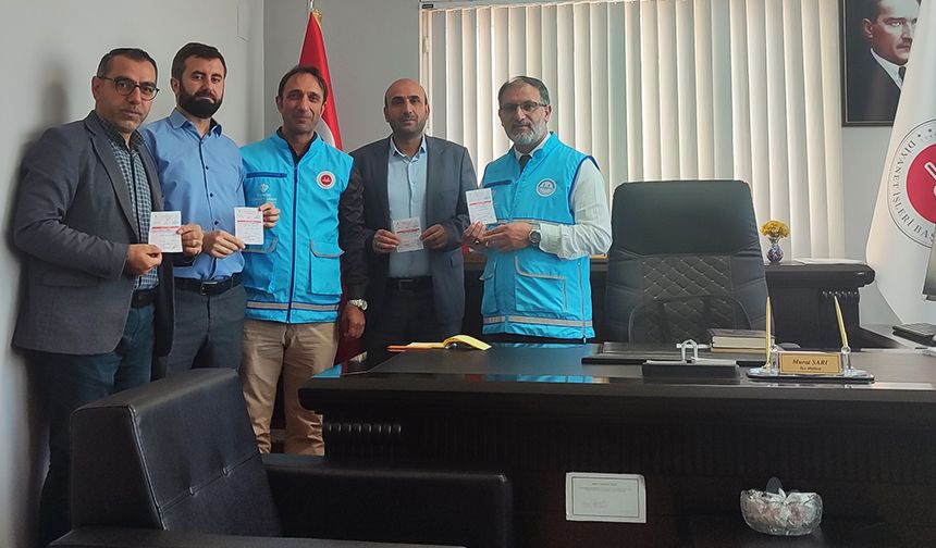 Gürsu'da din görevlileri kurban desteğinde bulundu