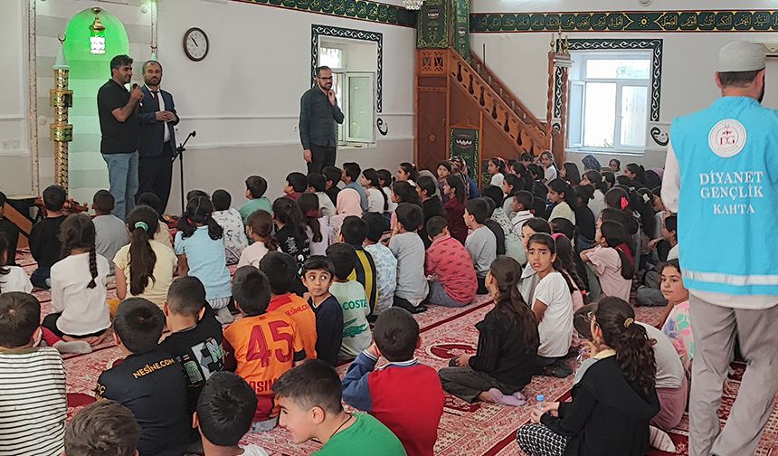 Kahta'da çocuklar camide buluştu