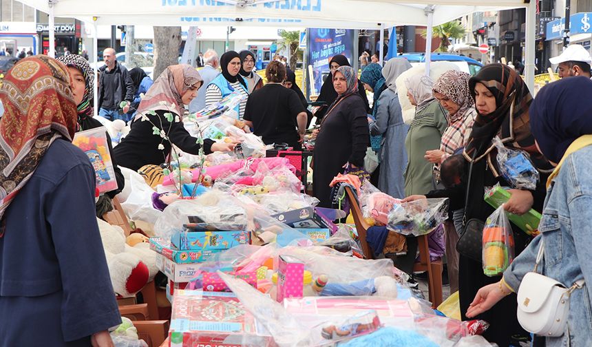 Elazığ'da Gazze için kermes düzenlendi