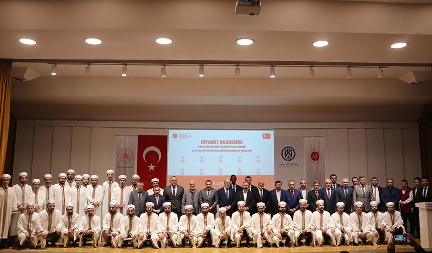 Selçuk Dini Yüksek İhtisas mezunlarını verdi