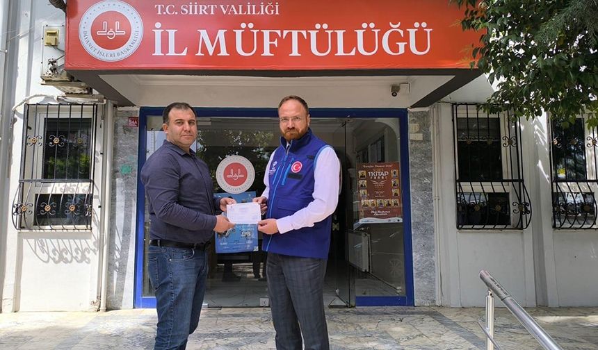 Kitap gelirini Filistin'e bağışladı