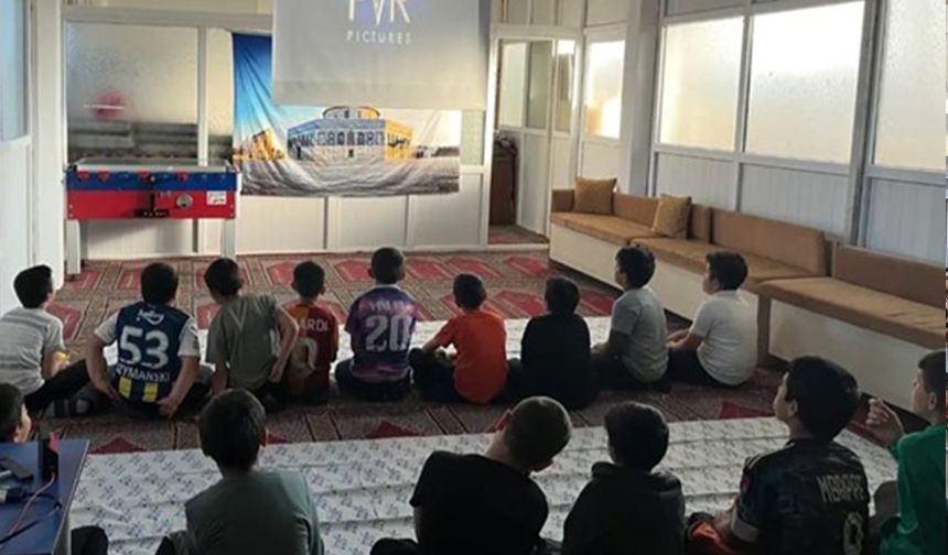 Sulakyurt'ta gençler sinema etkinliğinde buluştu