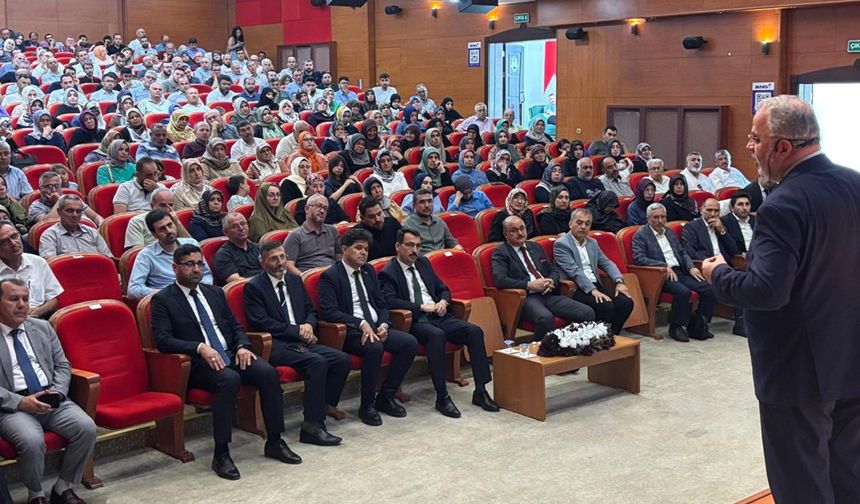 Burdur'da aile ve gençlik konuşuldu