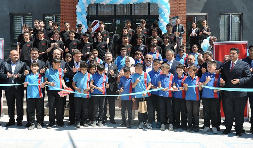 Eskişehir Anadolu İmam Hatip Lisesi törenle açıldı