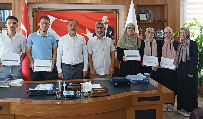 Dijital Yarışmada öğrenciler okudu, kazandı