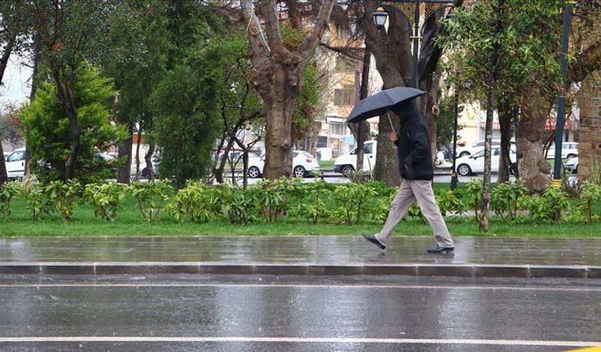 Meteorolojiden bazı iller için yağış uyarısı