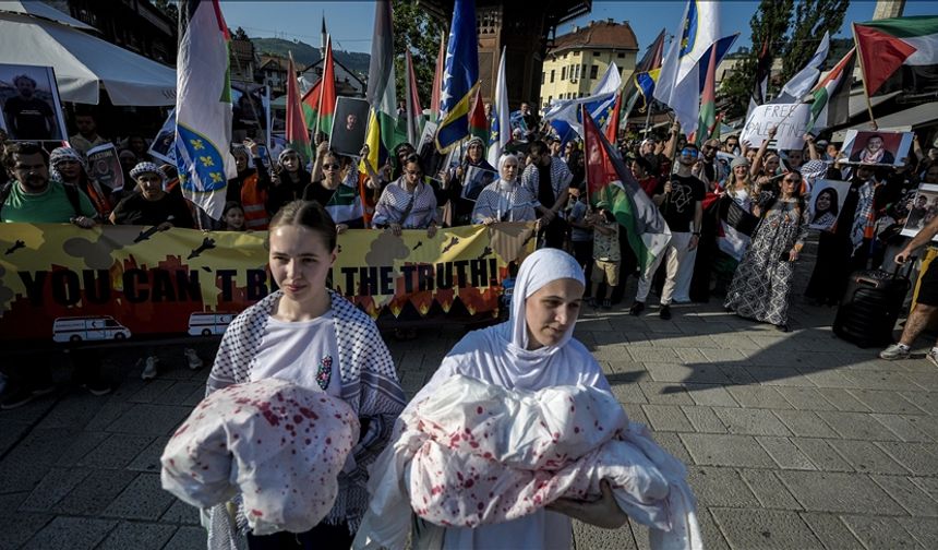 İşgalcilerin Gazze'deki saldırıları Bosna Hersek'te protesto edildi