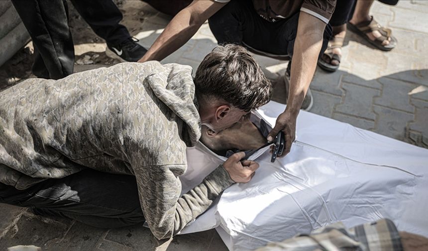 İşgalcilerin Gazze'ye son 24 saatte düzenlediği saldırılarda 65 kişi şehit oldu