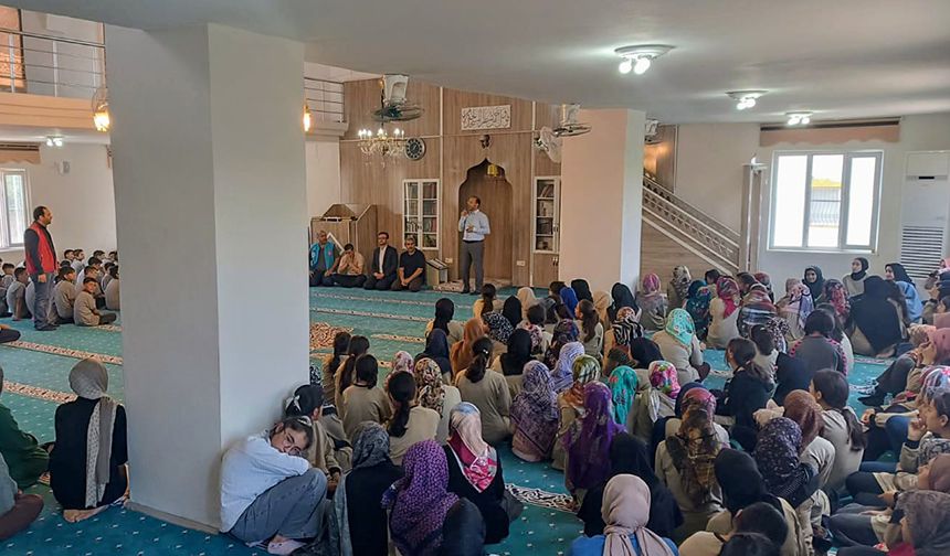 Kahta'da gençler camide buluştu