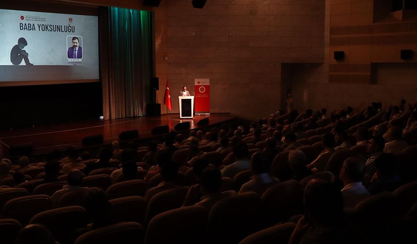 Prof. Dr. Köse, baba yoksunluğuna dikkat çekti