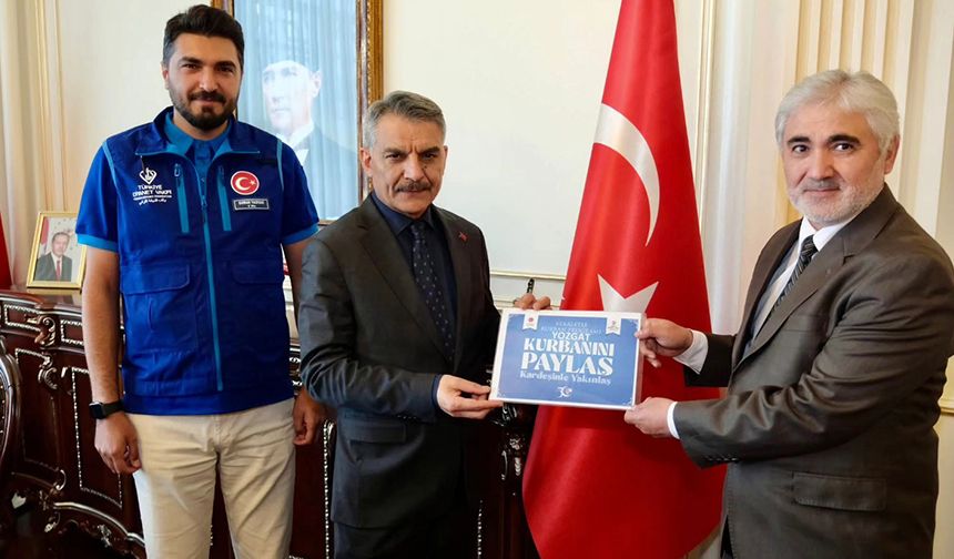 Yozgat Valisi Özkan, kurbanını TDV'ye emanet etti