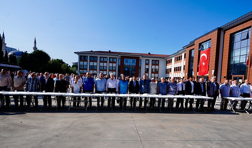 Zeytinburnu'ndaki imam hatip mezunları buluştu