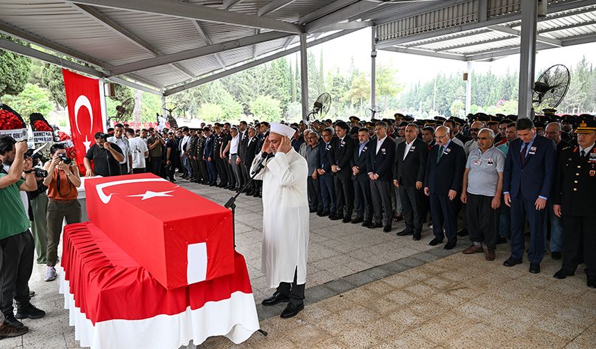 Şırnak'ta şehit olan uzman çavuşun cenazesi Adana'da defnedildi