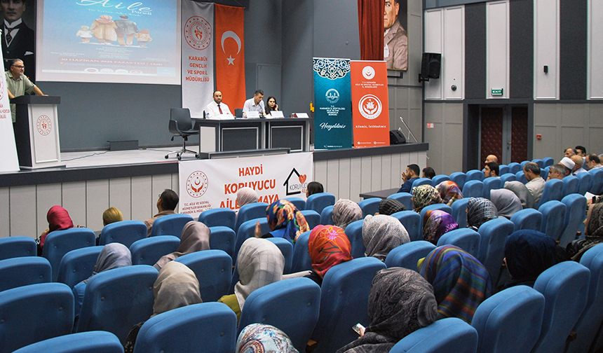 Karabük'te koruyucu ailenin önemi vurgulandı