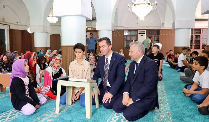 Bitlis Valisi Karakaya'dan Yaz Kur’an Kurslarına ziyaret