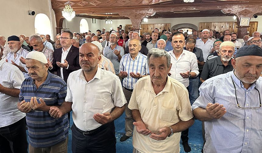 Bozkurt'taki selde vefat edenler dualarla anıldı