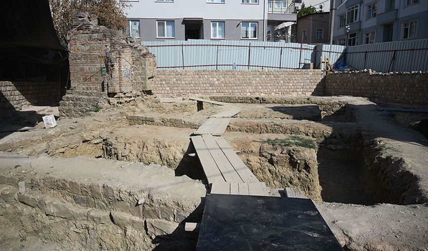 Edirne'de günümüze sadece yıkık duvarı ulaşan tarihi Çokalca Camii onarılıyor