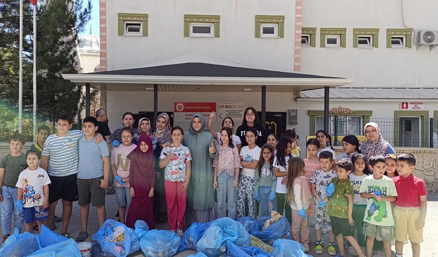 Elbistan'da 3 bin öğrenci ile temizlik seferberliği başlatıldı