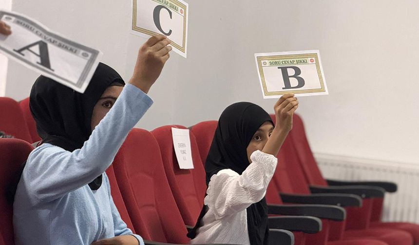 Iğdır'da "Yaz Kur'an Kursları Bilgi Yarışması" düzenledi