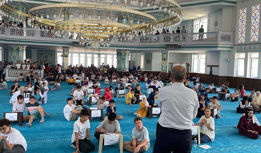 Atakum'da gençler camide bilgide yarıştı