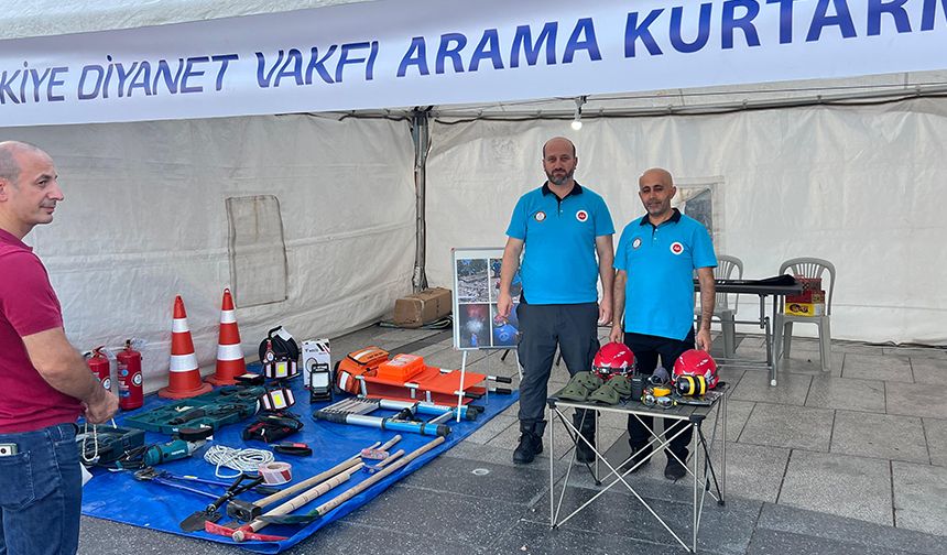 TDV Sakarya Arama Kurtarma Ekibi vatandaşları bilgilendirdi