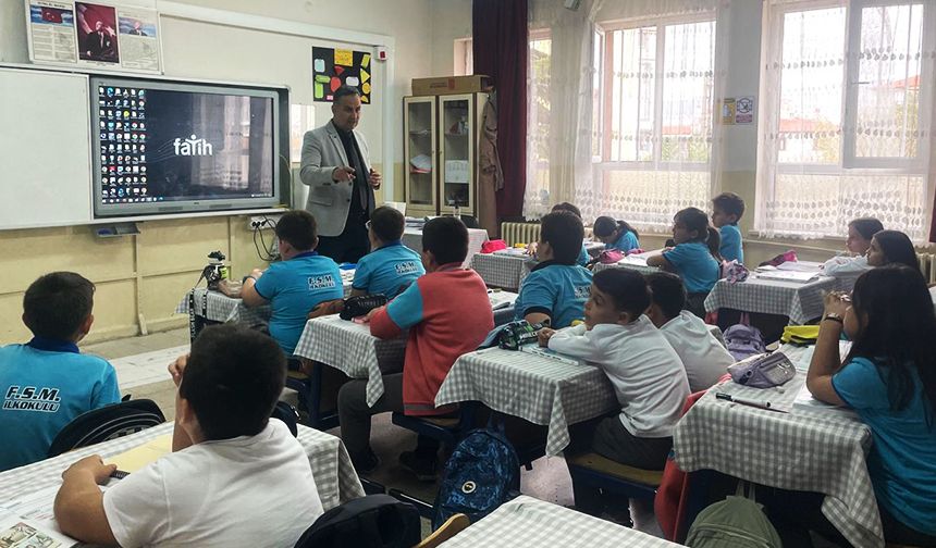 Bolvadin'deki okullarda "Ben, Ailem ve Peygamberim" etkinliği